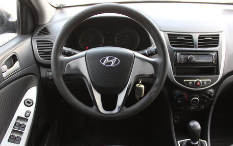 Hyundai Solaris II рестайлинг, 2011 год, 677 000 рублей, 15 фотография