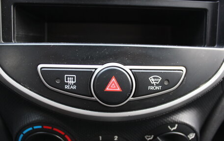 Hyundai Solaris II рестайлинг, 2011 год, 677 000 рублей, 19 фотография