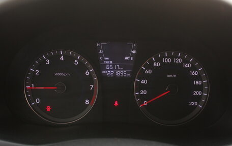 Hyundai Solaris II рестайлинг, 2011 год, 677 000 рублей, 17 фотография