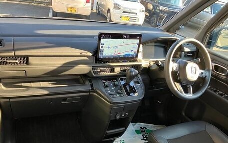 Honda Stepwgn, 2022 год, 2 250 000 рублей, 21 фотография