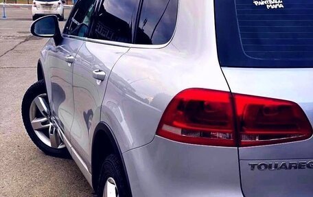 Volkswagen Touareg III, 2011 год, 2 030 000 рублей, 6 фотография