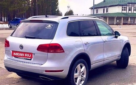 Volkswagen Touareg III, 2011 год, 2 030 000 рублей, 3 фотография