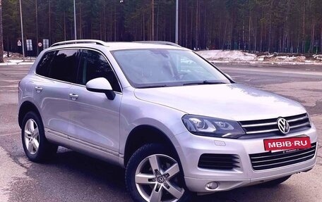 Volkswagen Touareg III, 2011 год, 2 030 000 рублей, 2 фотография