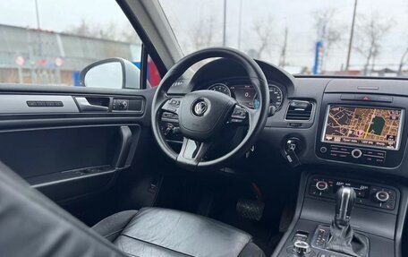 Volkswagen Touareg III, 2011 год, 2 030 000 рублей, 21 фотография