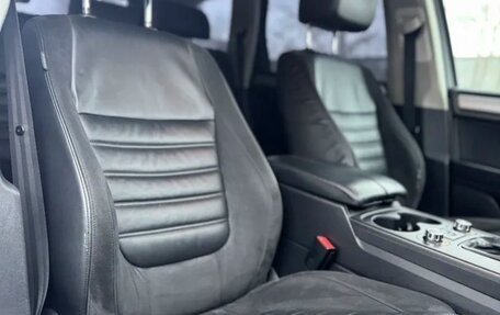 Volkswagen Touareg III, 2011 год, 2 030 000 рублей, 19 фотография