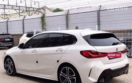 BMW 1 серия, 2022 год, 3 220 000 рублей, 4 фотография