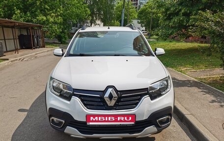 Renault Sandero II рестайлинг, 2021 год, 1 190 000 рублей, 2 фотография