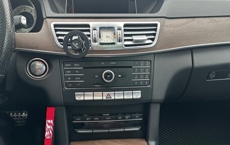 Mercedes-Benz E-Класс, 2015 год, 2 300 000 рублей, 13 фотография