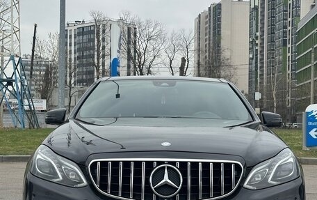 Mercedes-Benz E-Класс, 2015 год, 2 300 000 рублей, 2 фотография