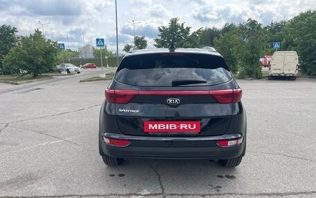 KIA Sportage IV рестайлинг, 2018 год, 2 000 000 рублей, 4 фотография