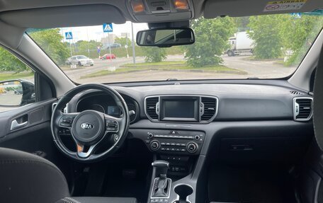 KIA Sportage IV рестайлинг, 2018 год, 2 000 000 рублей, 10 фотография