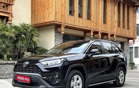 Toyota RAV4, 2023 год, 2 890 000 рублей, 1 фотография