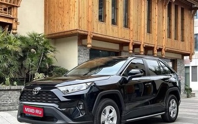 Toyota RAV4, 2023 год, 2 890 000 рублей, 1 фотография