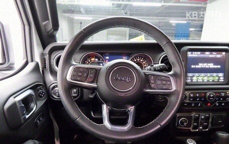 Jeep Wrangler, 2022 год, 4 400 000 рублей, 7 фотография