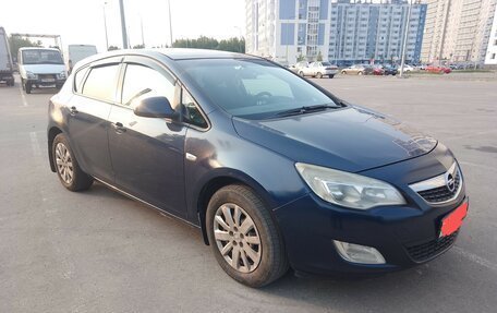Opel Astra J, 2012 год, 600 000 рублей, 2 фотография