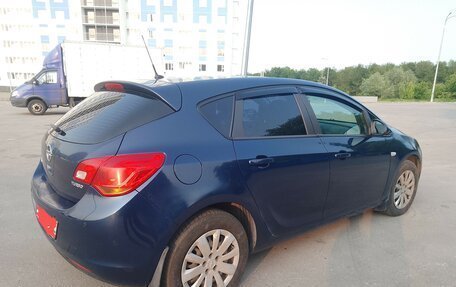 Opel Astra J, 2012 год, 600 000 рублей, 3 фотография