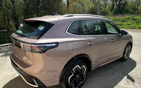 Volkswagen Tiguan, 2024 год, 4 700 000 рублей, 2 фотография