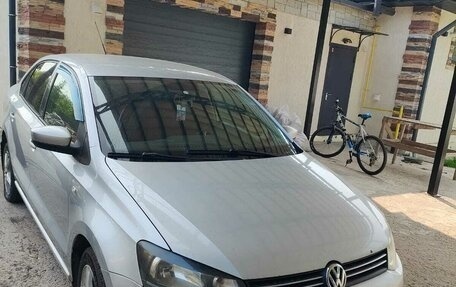 Volkswagen Polo VI (EU Market), 2013 год, 650 000 рублей, 2 фотография