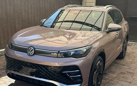 Volkswagen Tiguan, 2024 год, 4 700 000 рублей, 4 фотография