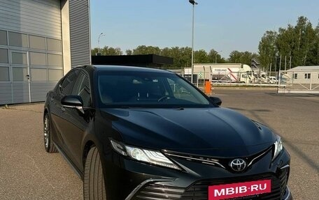 Toyota Camry, 2023 год, 3 380 000 рублей, 3 фотография