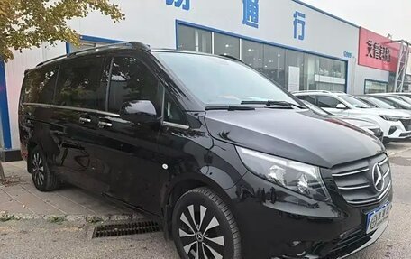 Mercedes-Benz Vito, 2022 год, 3 300 000 рублей, 3 фотография