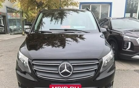 Mercedes-Benz Vito, 2022 год, 3 300 000 рублей, 2 фотография