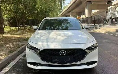 Mazda 3, 2021 год, 1 800 000 рублей, 3 фотография