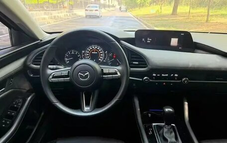 Mazda 3, 2021 год, 1 800 000 рублей, 8 фотография