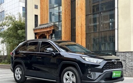 Toyota RAV4, 2023 год, 2 890 000 рублей, 3 фотография