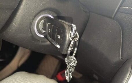 Toyota RAV4, 2023 год, 2 890 000 рублей, 7 фотография