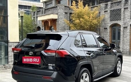 Toyota RAV4, 2023 год, 2 890 000 рублей, 6 фотография
