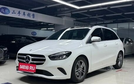 Mercedes-Benz B-Класс, 2020 год, 1 870 000 рублей, 3 фотография