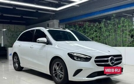 Mercedes-Benz B-Класс, 2020 год, 1 870 000 рублей, 13 фотография