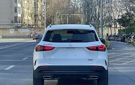 Mercedes-Benz GLA, 2022 год, 3 000 000 рублей, 5 фотография