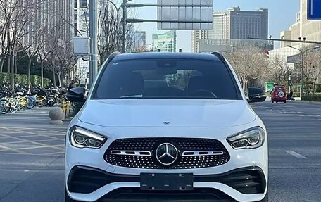 Mercedes-Benz GLA, 2022 год, 3 000 000 рублей, 16 фотография