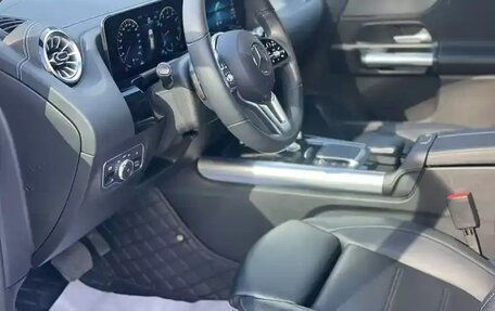 Mercedes-Benz GLA, 2022 год, 3 000 000 рублей, 12 фотография