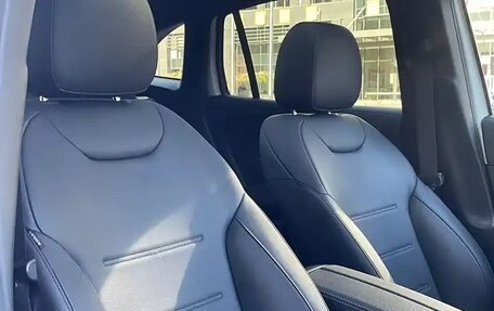 Mercedes-Benz GLA, 2022 год, 3 000 000 рублей, 24 фотография