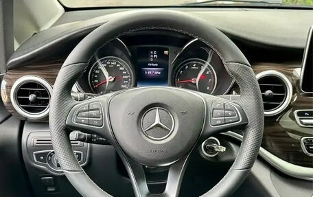 Mercedes-Benz V-Класс, 2020 год, 3 300 000 рублей, 18 фотография
