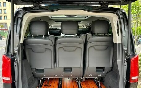 Mercedes-Benz V-Класс, 2020 год, 3 300 000 рублей, 17 фотография