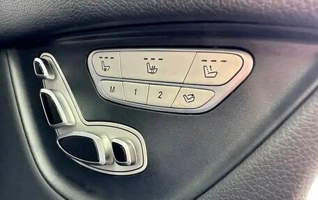 Mercedes-Benz V-Класс, 2020 год, 3 300 000 рублей, 25 фотография