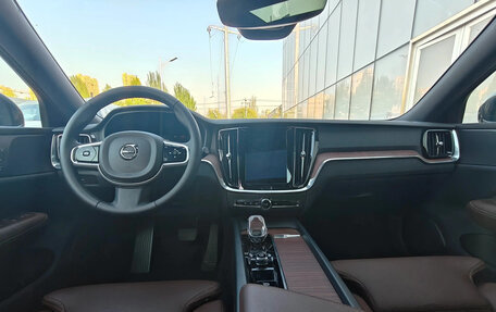 Volvo V60 II, 2025 год, 4 708 000 рублей, 4 фотография