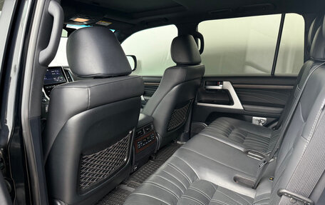Toyota Land Cruiser 200, 2020 год, 8 700 000 рублей, 4 фотография