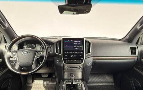 Toyota Land Cruiser 200, 2020 год, 8 700 000 рублей, 6 фотография