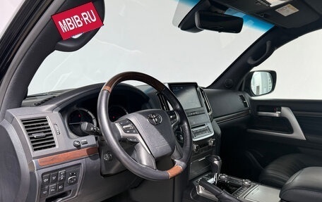 Toyota Land Cruiser 200, 2020 год, 8 700 000 рублей, 3 фотография