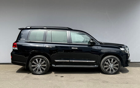 Toyota Land Cruiser 200, 2020 год, 8 700 000 рублей, 25 фотография