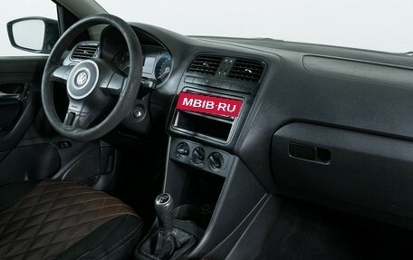 Volkswagen Polo VI (EU Market), 2011 год, 500 000 рублей, 10 фотография