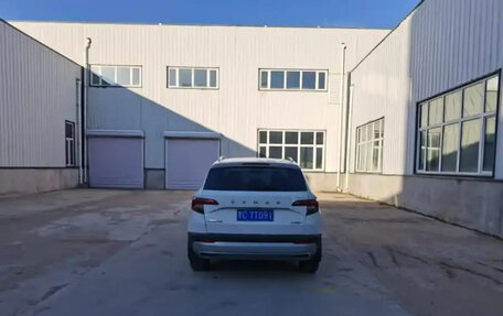 Skoda Karoq I, 2021 год, 1 850 000 рублей, 6 фотография