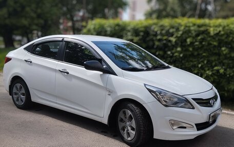 Hyundai Solaris II рестайлинг, 2015 год, 1 230 000 рублей, 4 фотография