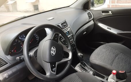 Hyundai Solaris II рестайлинг, 2015 год, 1 230 000 рублей, 7 фотография