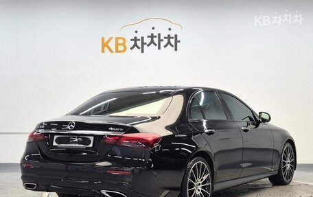 Mercedes-Benz E-Класс, 2022 год, 4 290 000 рублей, 3 фотография